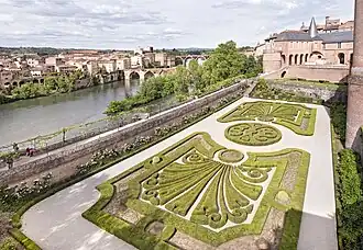 Palais de la Berbie garden.