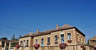 The town hall in Subligny
