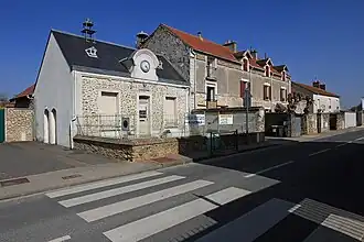 The municipal library in Guibeville