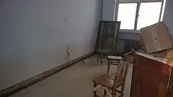 July 2016, the water-level mark was still visible on the wall.