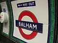 Roundel on northbound Northern line platform