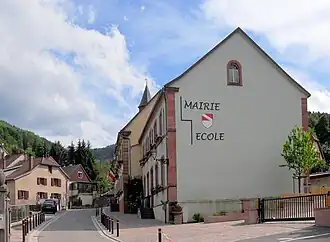 The town hall and school in Barembach
