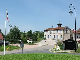 The town hall in Bazien