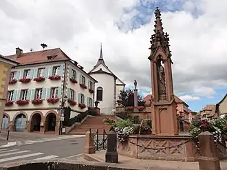 The fountain and surroundings in Bischoffsheim