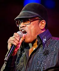 Bobby Womack performing "Stylo" with Mos Def and Gorillaz.