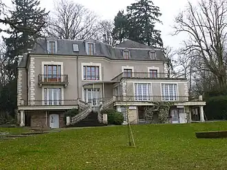 The town hall in Bois-le-Roi
