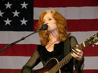 Bonnie Raitt performing live in 2007