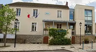 The town hall in Bouray-sur-Juine