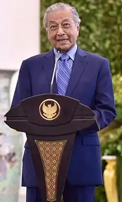 Former Prime MinisterMahathir Mohamad(PH/Warisan)from Langkwai