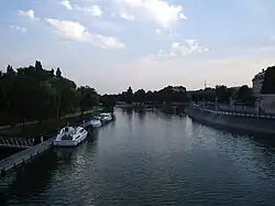 The Charente river in Saintes.