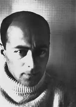 photo of Lissitzky as a young man, taken by himself