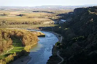 The Aragón flows past the ravine of Peñalén