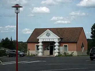 The town hall in Espinasse-Vozelle