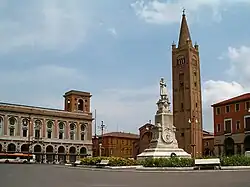 Piazza Aurelio Saffi, Forlì