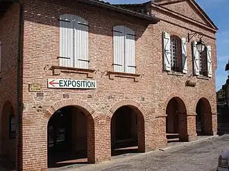 The town hall in Giroussens