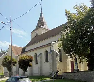 The church of Saint-Léger in Fresne-Saint-Mamès