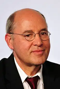 Gregor Gysi (2013) (cropped).jpg