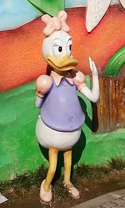 Harikalar_Diyari_Duck_06022_nevit_(cropped)