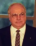 Helmut Kohl (1995).jpg