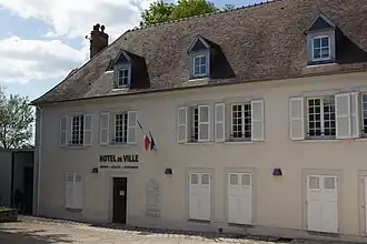 The town hall in Itteville