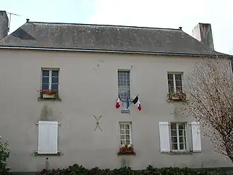 The town hall in Ferrière-de-Flée