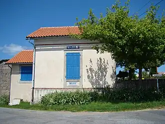 The town hall in Laparrouquial