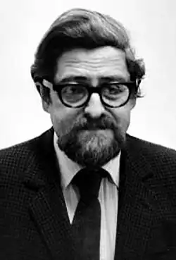  Louis Nirenberg