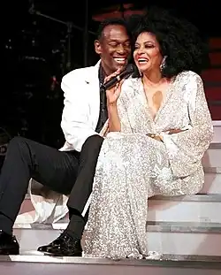 Vandross performing with Diana Ross in New York in 2000