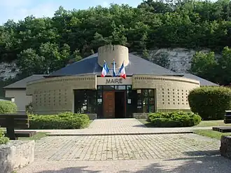 The town hall in Chalo-Saint-Mars
