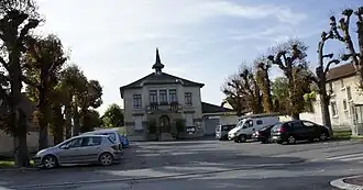 The town hall in Taissy