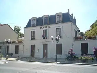 The town hall of Crosne