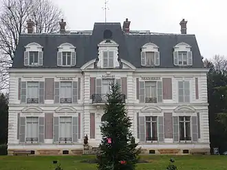 The town hall in Forges-les-Bains