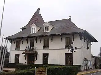 The town hall in Montlhéry