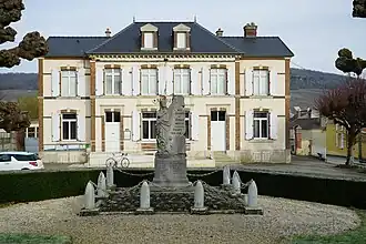 The town hall and monument in Vinay