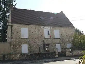 The town hall in Ognes