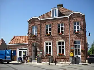 Town hall of Péronne-en-Mélantois