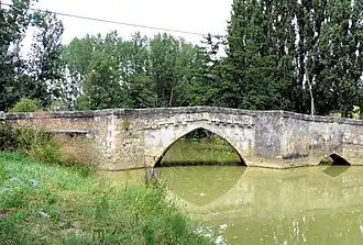 Old bridge on the Gers, Pavie