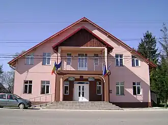 The town hall in Horodnic de Sus