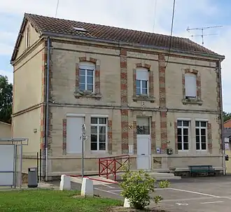The town hall in Reims-la-Brûlée