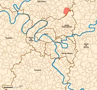 Location (in red) within Paris inner and outer suburbs