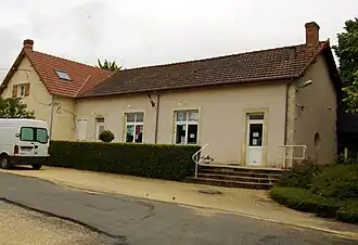 The town hall in Sévry