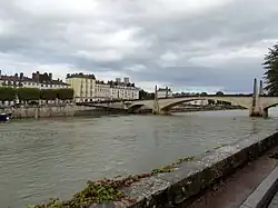 The Saône river and the Saint-Laurent bridge