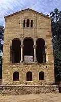 Facade with belvedere