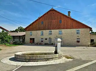 A farm in Servin
