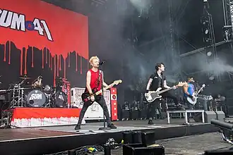 Sum 41 at Rock am Ring 2017. from left to right: Drummer Frank Zummo, singer Deryck Whibley, bassist Jason McCaslin, guitarist Dave Baksh. Guitarist Tom Thacker is out of frame.