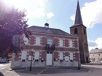 The town hall in Taisnières-en-Thiérache