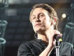 Owen performing in Circus Live, 2009