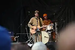 Mark Oliver Everett and Knuckles performing in London, 2006