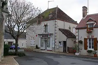 The town hall in Thénioux