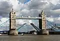Tower_Bridge,London_Getting_Opened_5